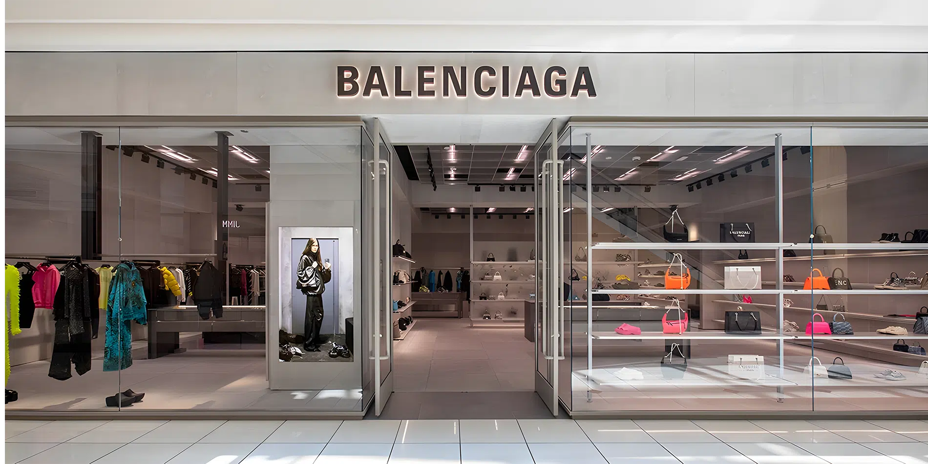 Banner 1 - Balenciaga Store UK
