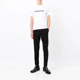 Blurred Logo T-Shirt “White Black” 661705TKVD59040