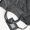Le city bag medium in volcanic rock