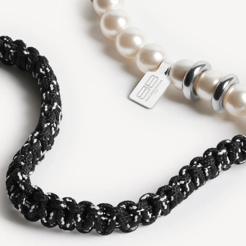 Malibu pearl bracelet/choker in black/white/shiny silver Malibu pearl bracelet/choker in black/white/shiny silver