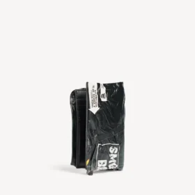 Men’s chips passport holder in black