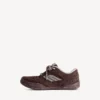 Men’s hamptons suede sneaker in dark brown/grey