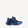 Men’s runner iridescent sneaker in blue Men’s runner iridescent sneaker in blue