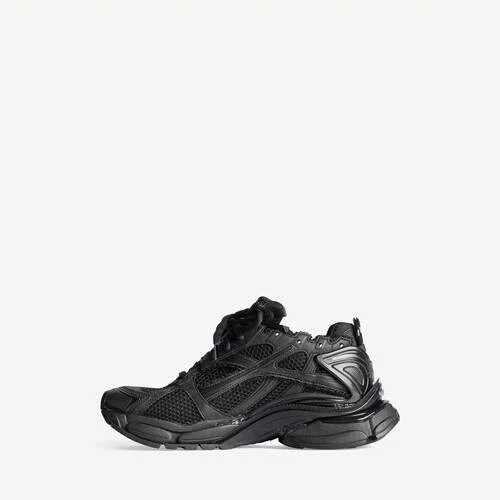 Men’s runner sneaker in black Men’s runner sneaker in black