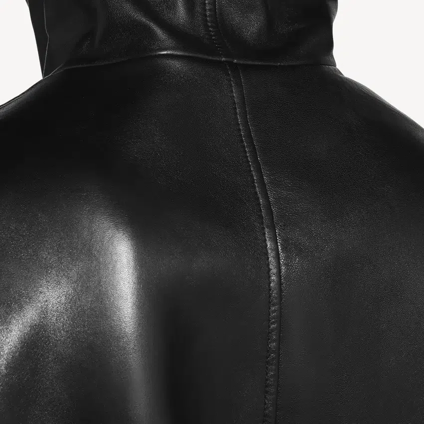 Men’s short hooded coat in black Men’s short hooded coat in black