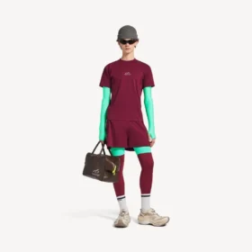 Men’s techwear shorts in burgundy/aqua