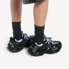 Men’s track shirt sneaker in black/blue