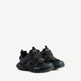 Men’s track sneaker in black