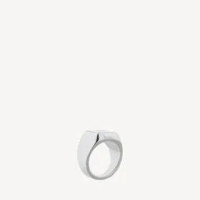 Nano signet ring in shiny silver Nano signet ring in shiny silver