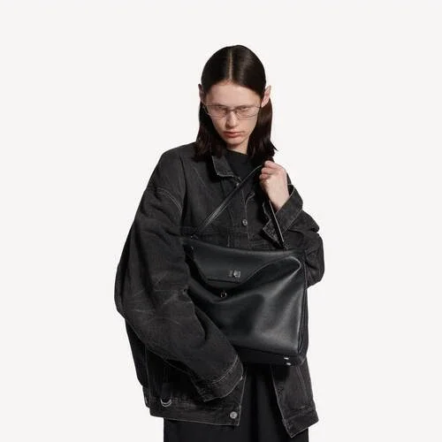 Rodeo handbag large grained calfskin in black Rodeo handbag large grained calfskin in black