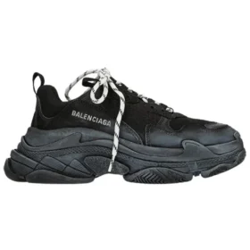 Triple S “Black” 531388W09OM1000