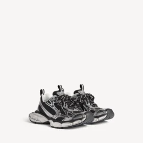 Women’s 3xl sneaker in black/silver