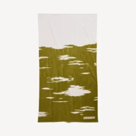 Women’s brush scratch beach towel in khaki Women’s brush scratch beach towel in khaki