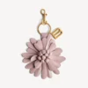 Women’s charm/keychain flower in rose quartz Women’s charm/keychain flower in rose quartz