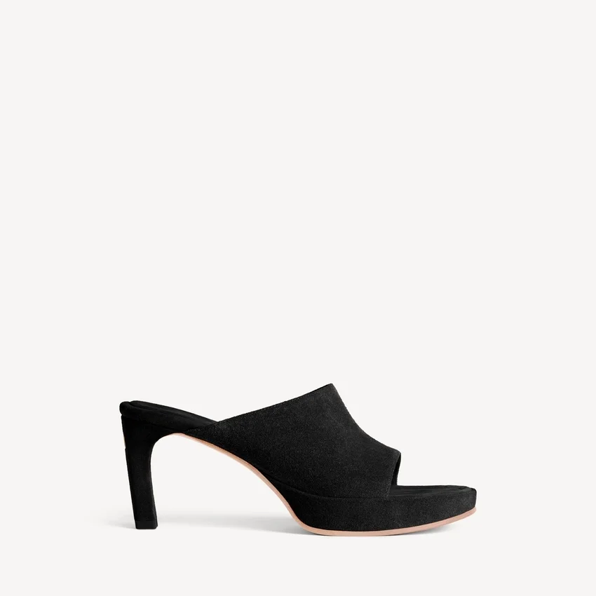 Women’s fargo mule in black Women’s fargo mule in black