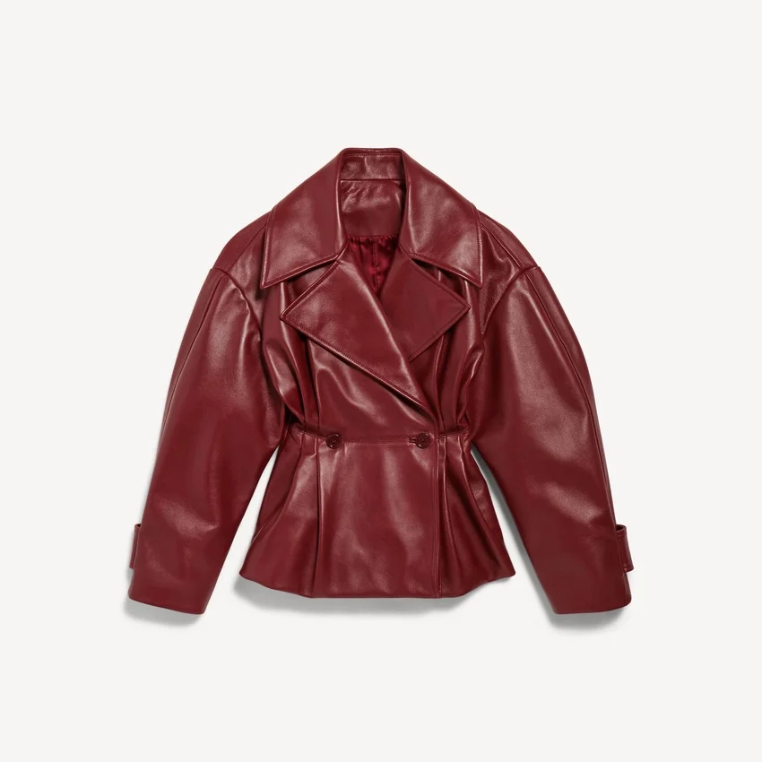 Women’s folded short trench in burgundy Women’s folded short trench in burgundy