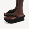 Women’s gaeta thong in black