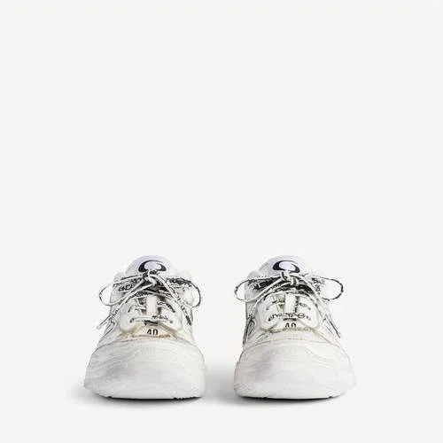 Women’s hamptons medium worn-out sneaker in white Women’s hamptons medium worn-out sneaker in white