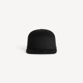 Women’s hat in black