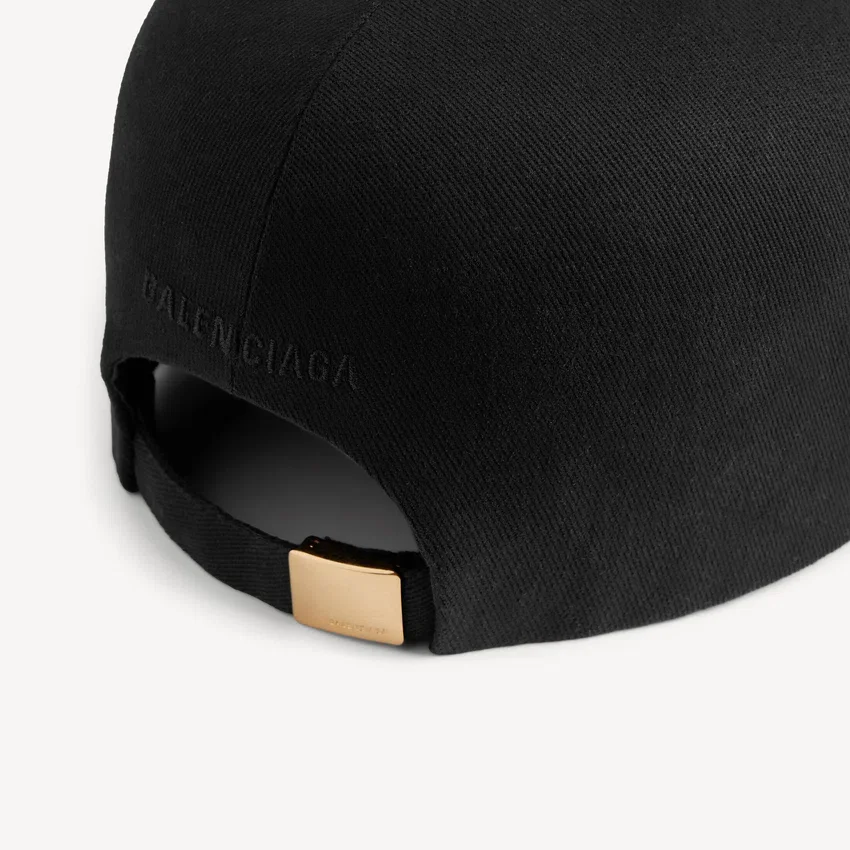 Women’s hat in black Women’s hat in black