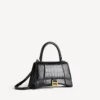Women’s hourglass handbag small in black