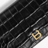 Women’s hourglass phone pouch in black
