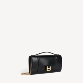 Women’s hourglass pochette with chain  in black