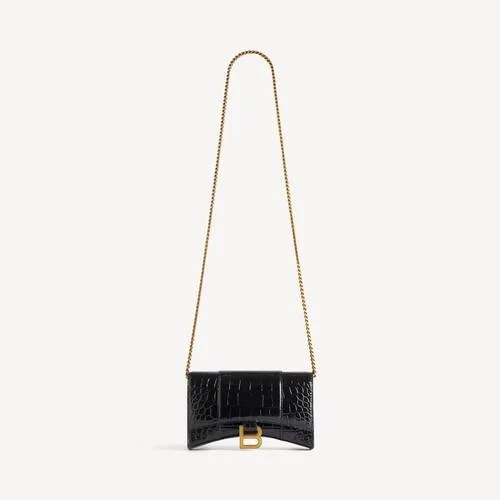Women’s hourglass wallet on chain in black Women’s hourglass wallet on chain in black