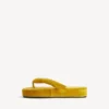 Women’s jet lag thong in mustard Women’s jet lag thong in mustard