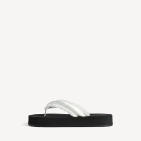 Women’s jet lag thong in off white