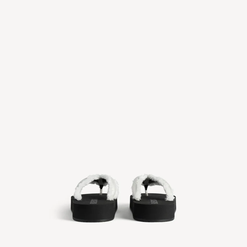 Women’s jet lag thong in off white Women’s jet lag thong in off white