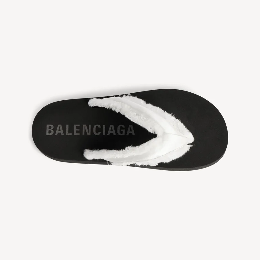 Women’s jet lag thong in off white Women’s jet lag thong in off white