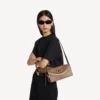 Women’s le 7 shoulder bag medium in biscuit