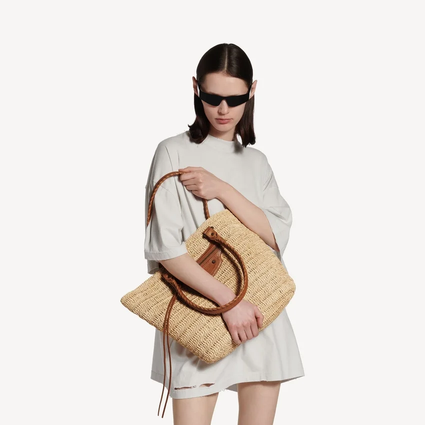 Women’s le city basket medium in natural/camel Women’s le city basket medium in natural/camel