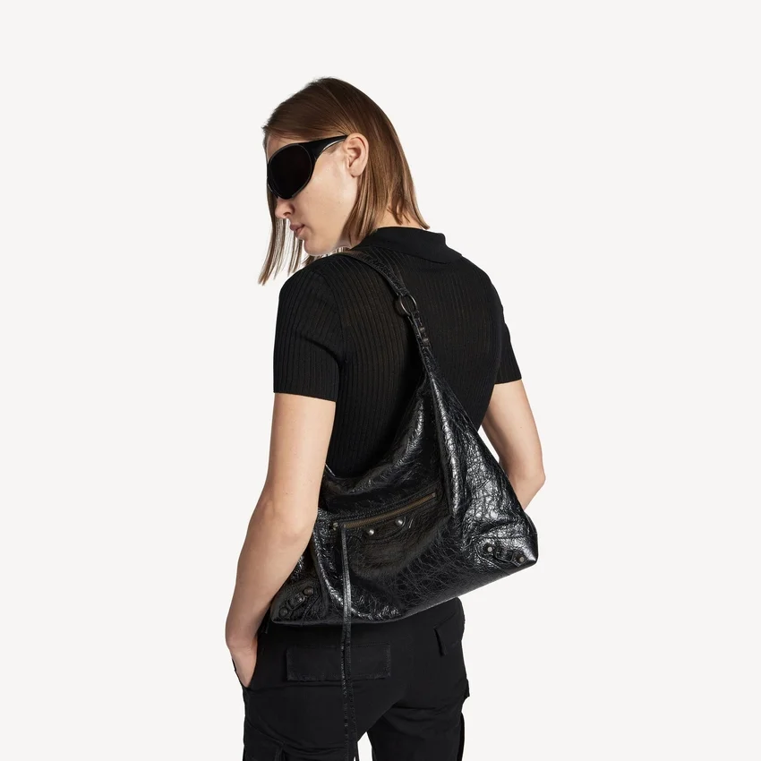 Women’s le city hobo bag medium in black Women’s le city hobo bag medium in black