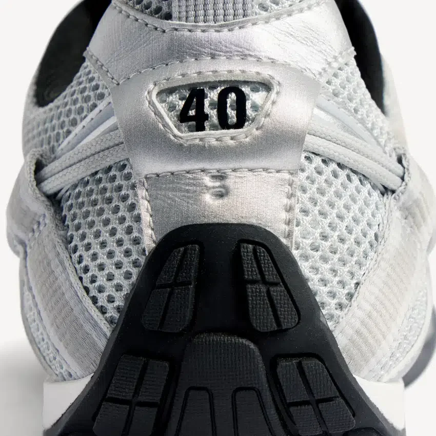 Women’s radar gradient lines sneaker in white/grey/silver/black/blue Women’s radar gradient lines sneaker in white/grey/silver/black/blue