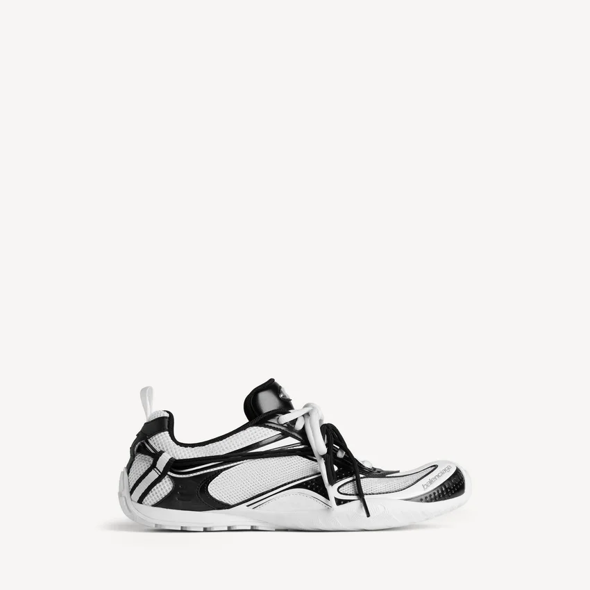 Women’s radar sneaker in white/black Women’s radar sneaker in white/black