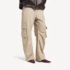 Women’s relaxed cargo pants in beige Women’s relaxed cargo pants in beige