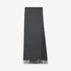 Women’s scarf in grey