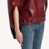 Women’s short cape in burgundy