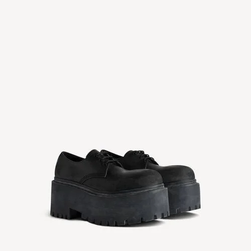 Women’s strike platform derby in black Women’s strike platform derby in black