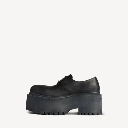 Women’s strike platform derby in black Women’s strike platform derby in black