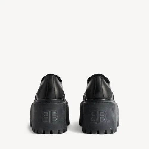 Women’s strike platform derby in black Women’s strike platform derby in black