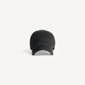 Women’s studded cap in black