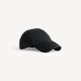 Women’s studded cap in black