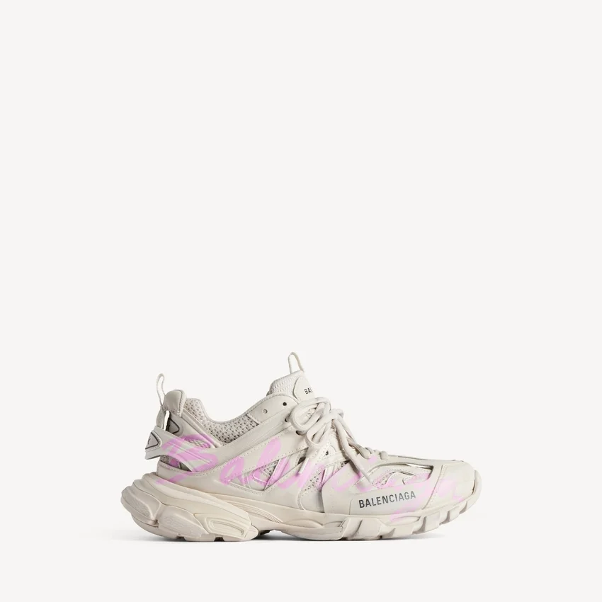 Women’s track signature sneaker in beige/pink Women’s track signature sneaker in beige/pink
