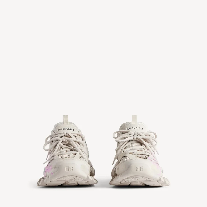 Women’s track signature sneaker in beige/pink Women’s track signature sneaker in beige/pink