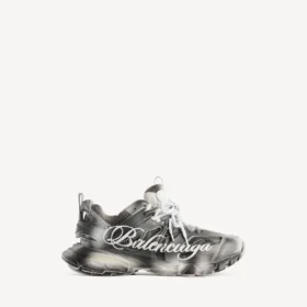 Women’s track stencil logo sneaker in black/white