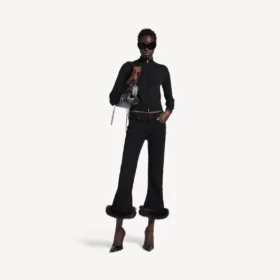 Women’s zip-up sweater in black